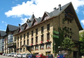 SNÖ Villa de Sallent 3*