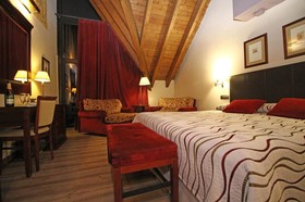 SNÖ Villa de Sallent 4*