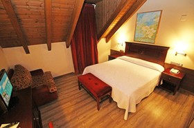 SNÖ Villa de Sallent 4*