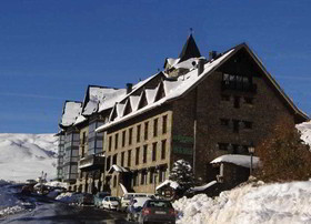 SNÖ Villa de Sallent 4*