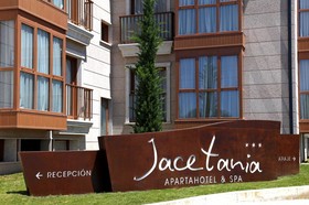 Apartahotel & Spa Jacetania