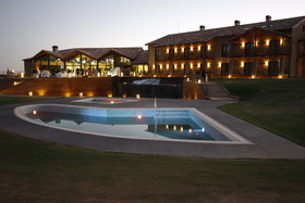 Aguas de los Mallos Hotel & Spa