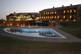 Aguas de los Mallos Hotel & Spa