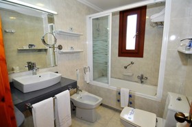 Hotel Petit Lacreu