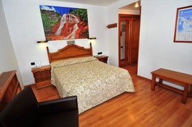 Hotel Petit Lacreu