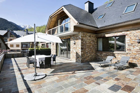Luderna Casa Con Jardin Montcorbison