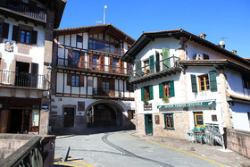 Trinquete Antxitonea Hotel