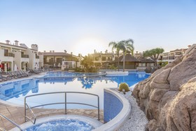 Royal Sunset Beach Club