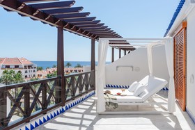 Parque Santiago by Upper Luxury Housing