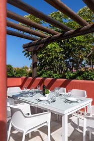 Parque Santiago by Upper Luxury Housing