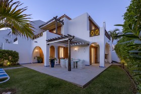 Parque Santiago by Upper Luxury Housing