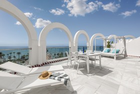 Parque Santiago by Upper Luxury Housing