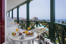 Parque Santiago by Upper Luxury Housing