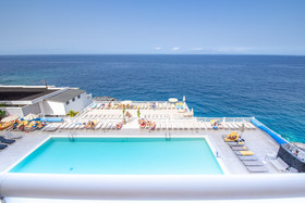Atlantic Holiday Hotel