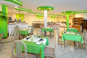 Tropical Park Hotel