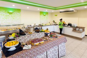 Tropical Park Hotel