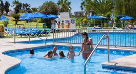 Tropical Park Hotel