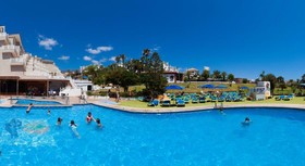 Tropical Park Hotel