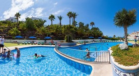 Tropical Park Hotel