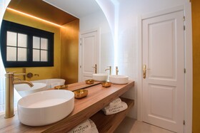 Hotel Estefanía Boutique Suites