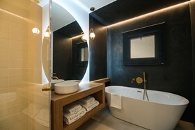 Hotel Estefanía Boutique Suites