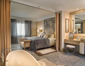 Royal River Luxury Hotel