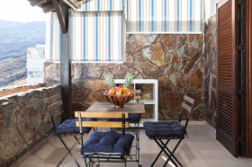 Maruja´s House by HomeLike