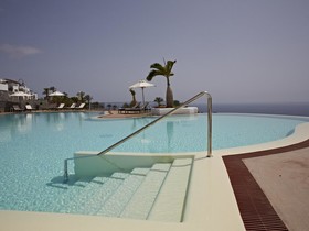 Las Terrazas de Abama Suites