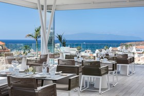Royal Hideaway Corales Suites