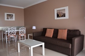 La Quinta Park Suites