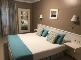 La Quinta Park Suites