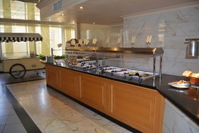 La Quinta Park Suites