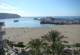 Bahia Colon