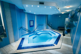 Ona Hollywood Mirage