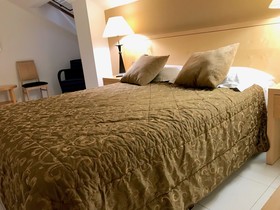 Ona Hollywood Mirage