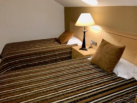 Ona Hollywood Mirage