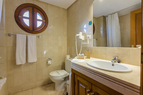 Klayman Olivina Aparthotel