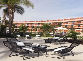 Sir Anthony Hotel