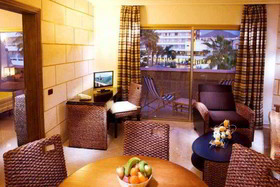 Las Piramides Resort