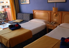 Apartamentos Marola Park