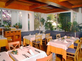 Ponderosa Hotel Apartment