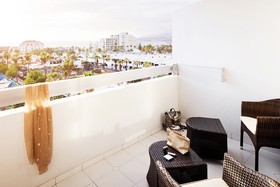 Coral Suites & Spa Hotel