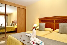 Grand Muthu Golf Plaza