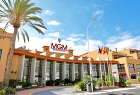 Grand Muthu Golf Plaza