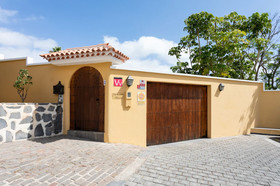 Luxury Villa Benahoare