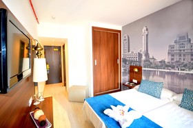Hotel Adonis Plaza