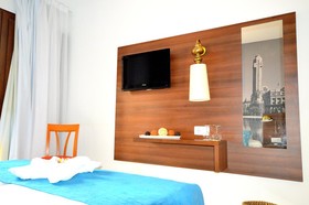 Hotel Adonis Plaza