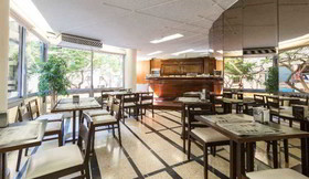 Hotel Adonis Pelinor