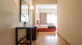 Hotel Adonis Pelinor