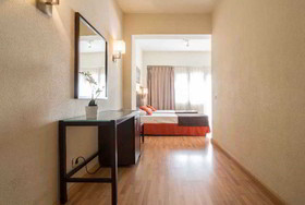 Hotel Adonis Pelinor